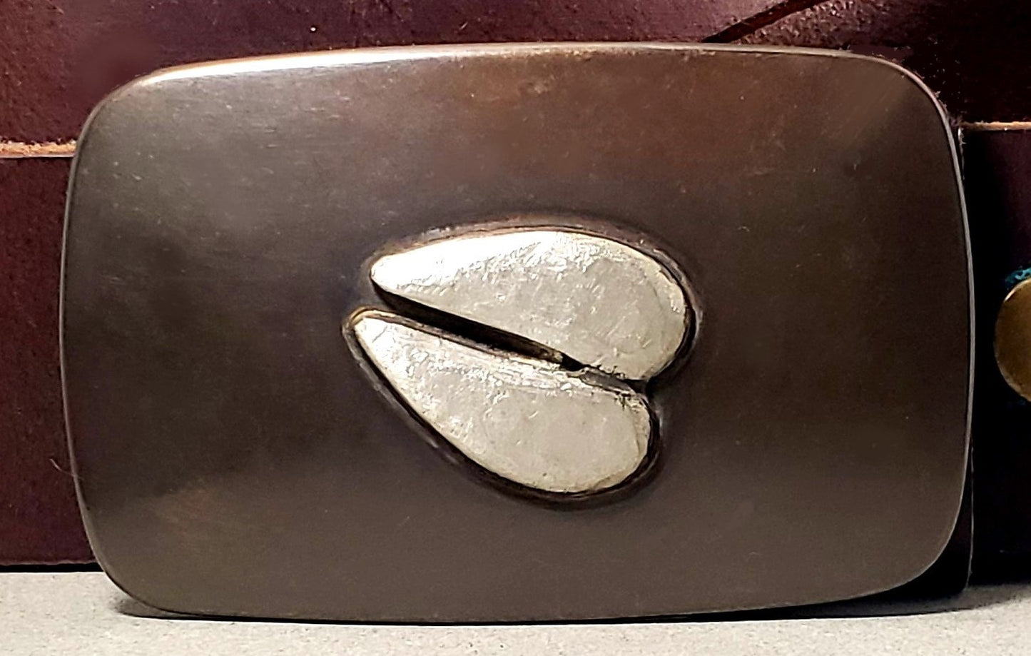 Gunmetal Bronze Deer Footprint